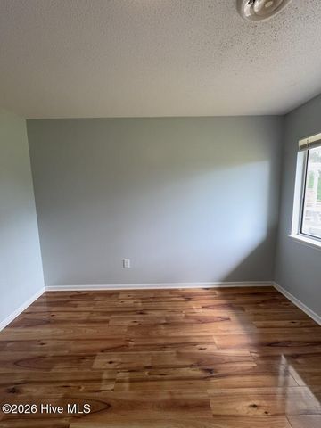 110 Elwood Road, Jacksonville, NC 28546