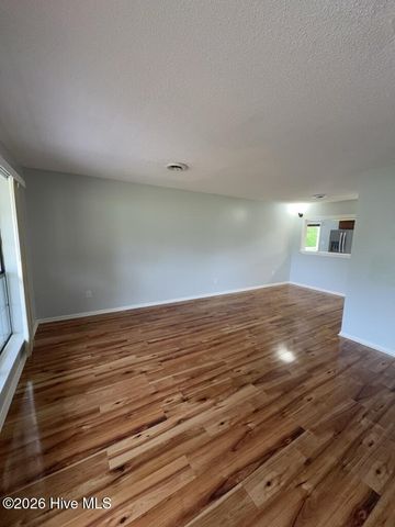 110 Elwood Road, Jacksonville, NC 28546