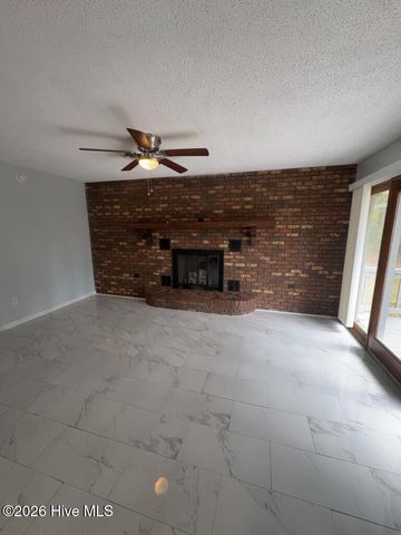 110 Elwood Road, Jacksonville, NC 28546