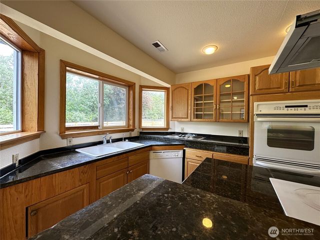 832 Whale Court SW, Ocean Shores, WA 98569