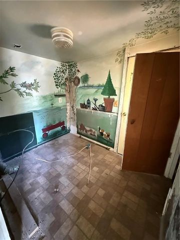 202 6th Avenue S, Greenwood, MO 64034