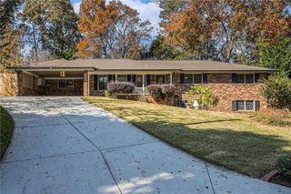 923 Tall Pine SW Court, Stone Mountain, GA 30087