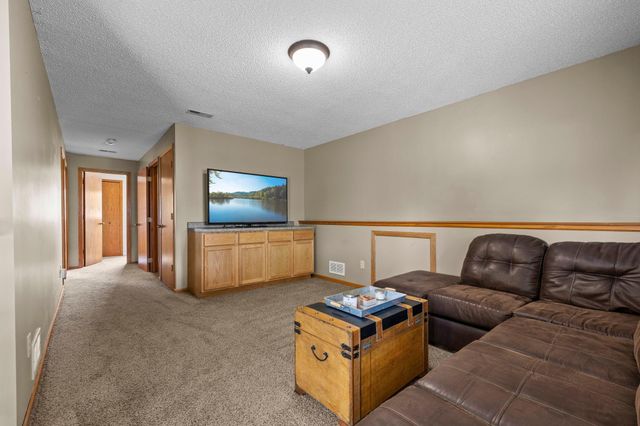 6235 146th Street N, Hugo, MN 55038