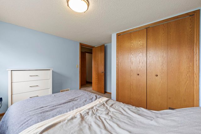 6235 146th Street N, Hugo, MN 55038