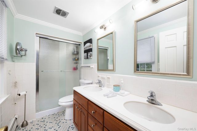 44 Thornwood Drive, Poughkeepsie, NY 12603