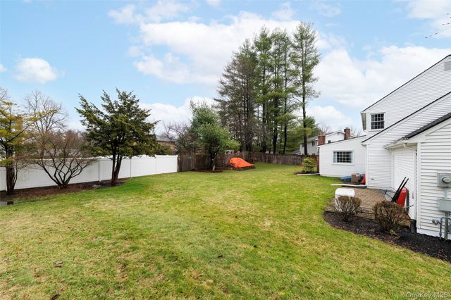 44 Thornwood Drive, Poughkeepsie, NY 12603