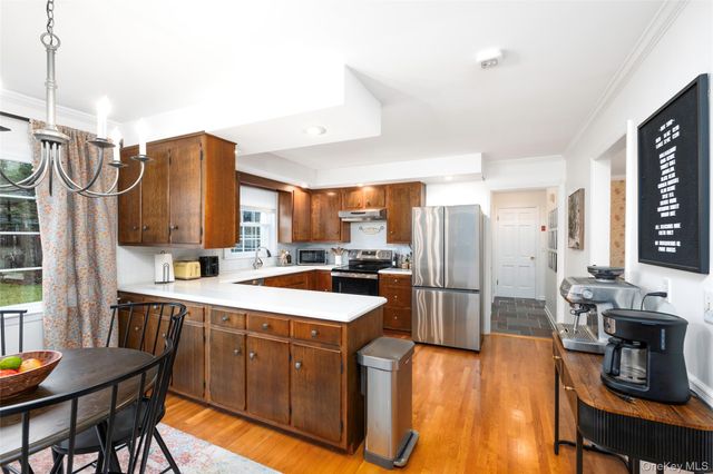 44 Thornwood Drive, Poughkeepsie, NY 12603