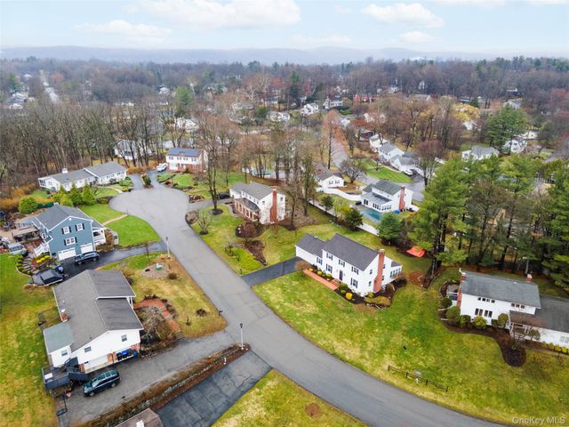 44 Thornwood Drive, Poughkeepsie, NY 12603