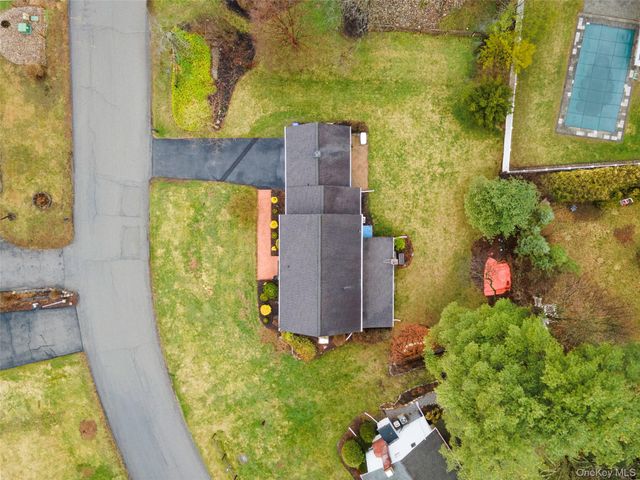 44 Thornwood Drive, Poughkeepsie, NY 12603