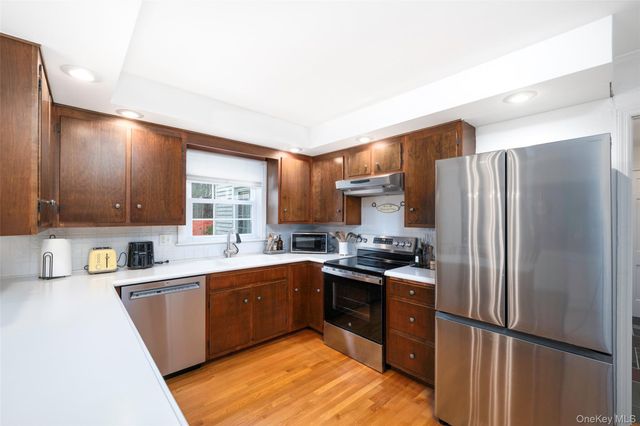 44 Thornwood Drive, Poughkeepsie, NY 12603