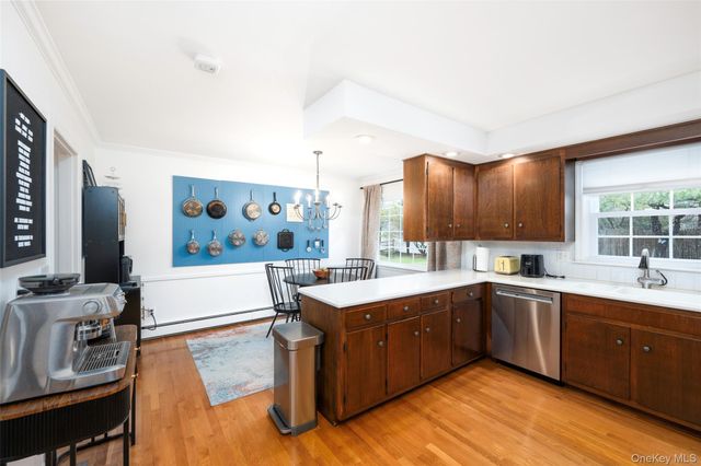 44 Thornwood Drive, Poughkeepsie, NY 12603