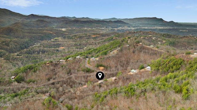 1625 Bear Claw Way, Sevierville, TN 37862