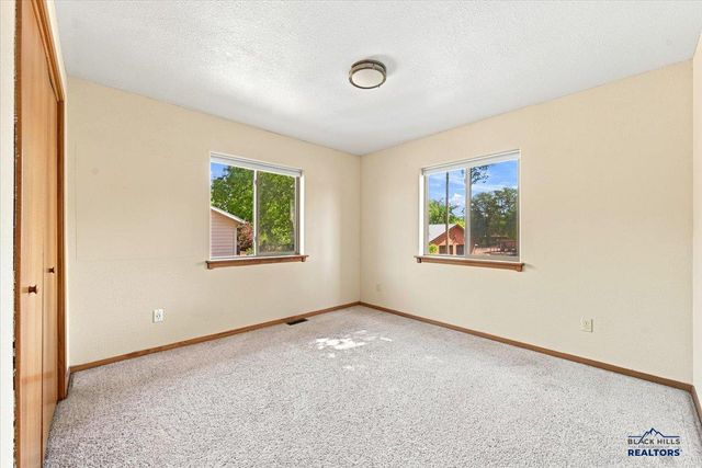 1802 SUGAR CREEK PL, Spearfish, SD 57783