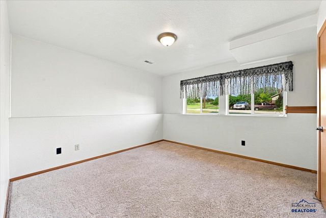1802 SUGAR CREEK PL, Spearfish, SD 57783