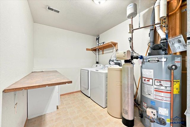 1802 SUGAR CREEK PL, Spearfish, SD 57783