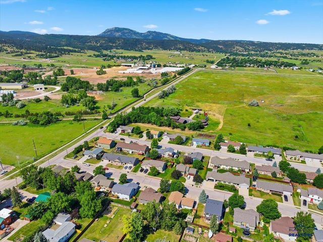 1802 SUGAR CREEK PL, Spearfish, SD 57783