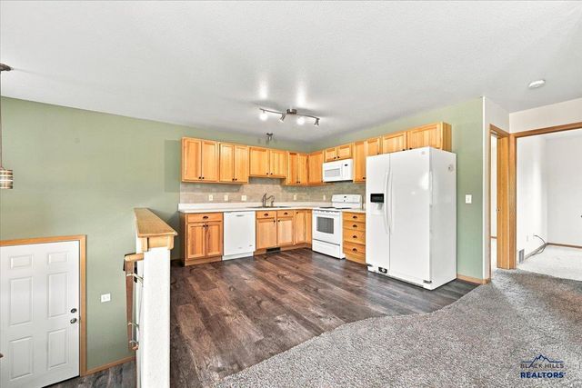 1802 SUGAR CREEK PL, Spearfish, SD 57783