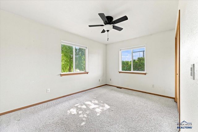 1802 SUGAR CREEK PL, Spearfish, SD 57783