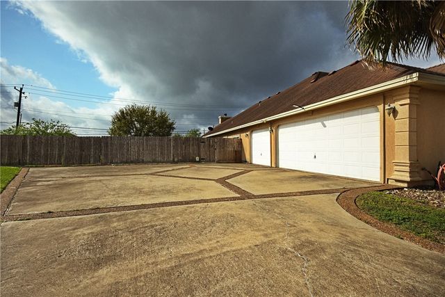 5325 Wild Olive, Corpus Christi, TX 78413