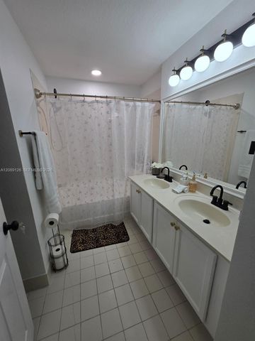 11403 NW 89th Street 111, Doral, FL 33178