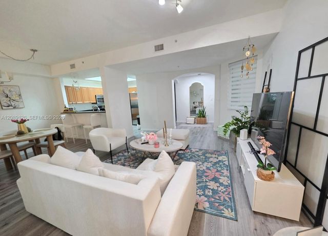 11403 NW 89th Street 111, Doral, FL 33178