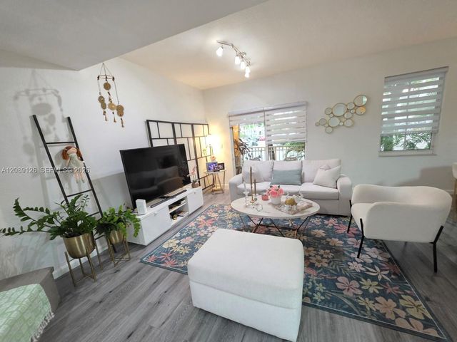 11403 NW 89th Street 111, Doral, FL 33178