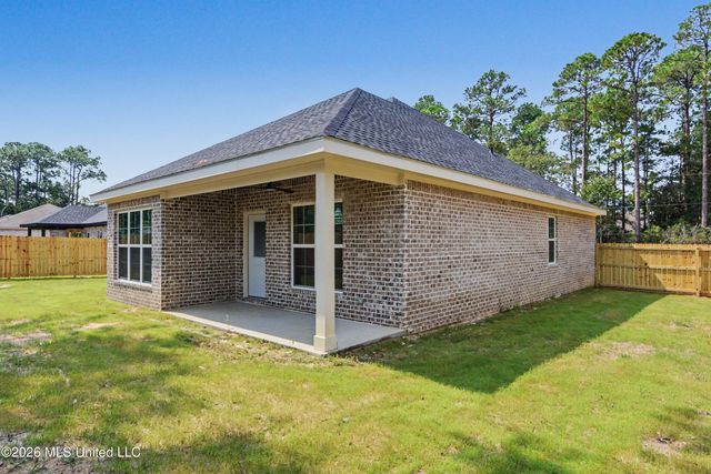 528 Plum Street, Ocean Springs, MS 39564