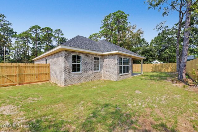 528 Plum Street, Ocean Springs, MS 39564