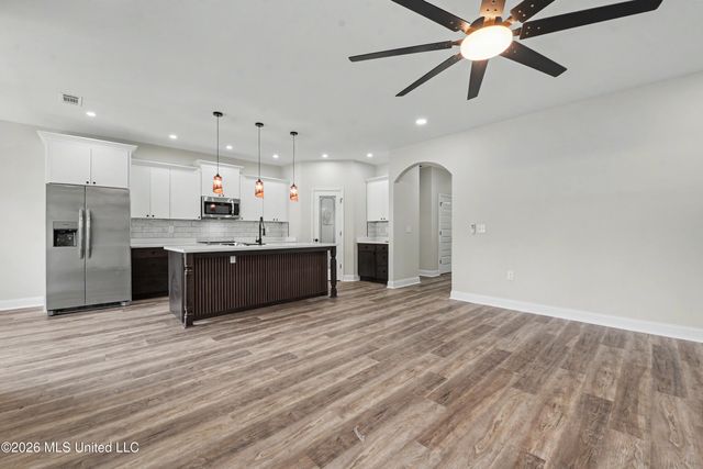 528 Plum Street, Ocean Springs, MS 39564