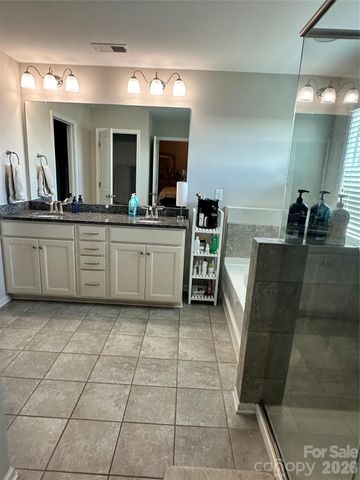 9748 Elgin Moor Road, Charlotte, NC 28278