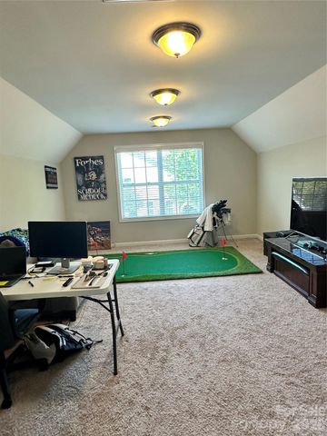 9748 Elgin Moor Road, Charlotte, NC 28278