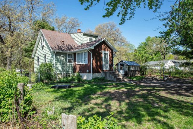 1919 Cypress Ave, Cedar Falls, IA 50613