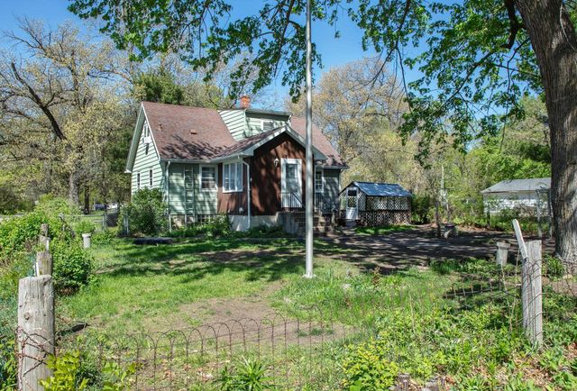 1919 Cypress Ave, Cedar Falls, IA 50613
