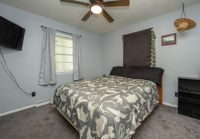 1919 Cypress Ave, Cedar Falls, IA 50613