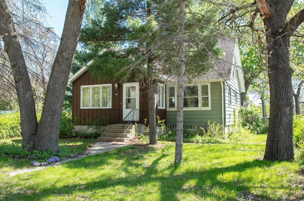 1919 Cypress Ave, Cedar Falls, IA 50613