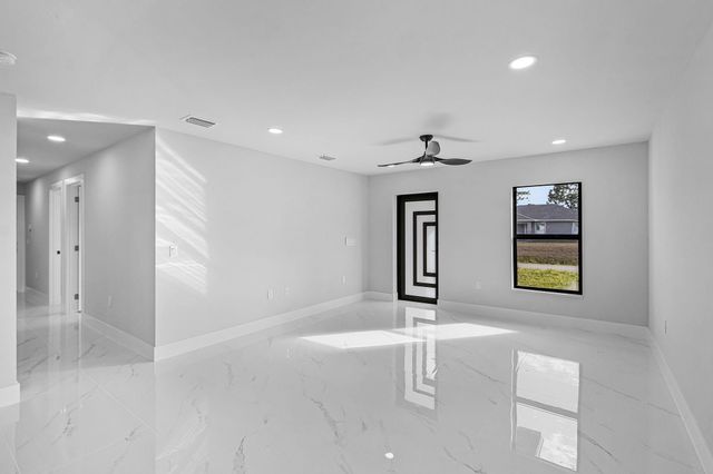 2618 41st Street, Lehigh Acres, FL 33971