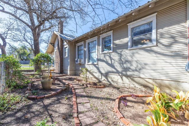 703 E 21st Street, Cisco, TX 76437