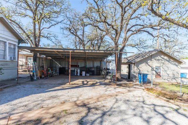 703 E 21st Street, Cisco, TX 76437