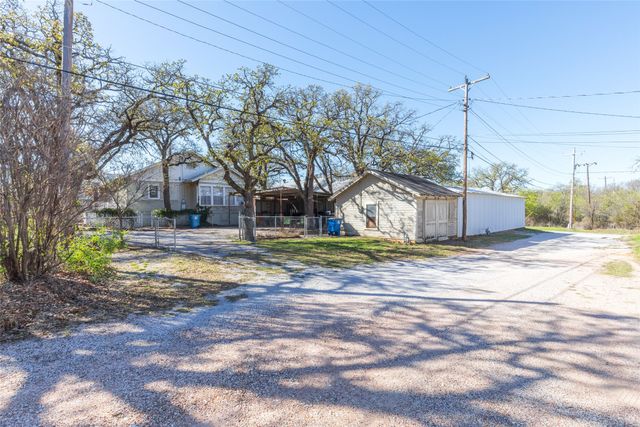 703 E 21st Street, Cisco, TX 76437