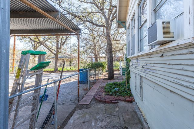 703 E 21st Street, Cisco, TX 76437