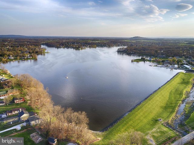 98 SCHOFIELD DR, East Berlin, PA 17316