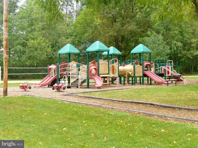 98 SCHOFIELD DR, East Berlin, PA 17316