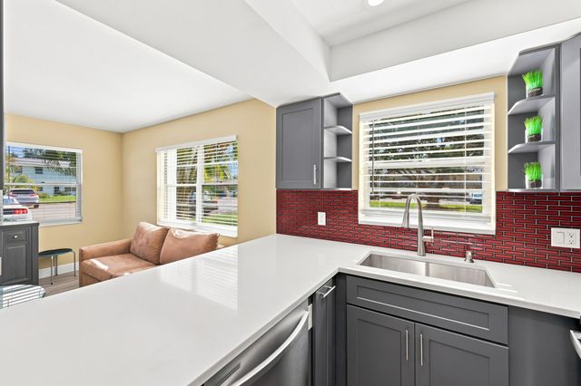197 Sussex K, West Palm Beach, FL 33417