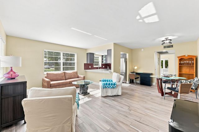 197 Sussex K, West Palm Beach, FL 33417