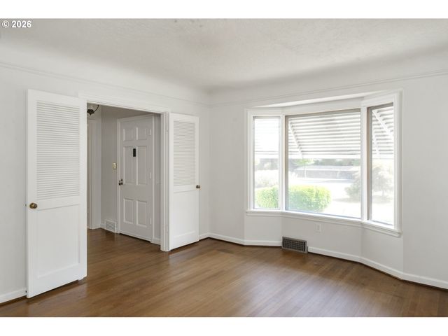 3979 Ne 42ND Ave, Portland, OR 97213
