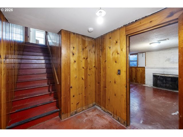 3979 Ne 42ND Ave, Portland, OR 97213