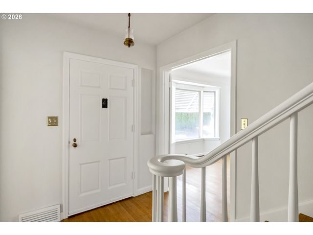 3979 Ne 42ND Ave, Portland, OR 97213