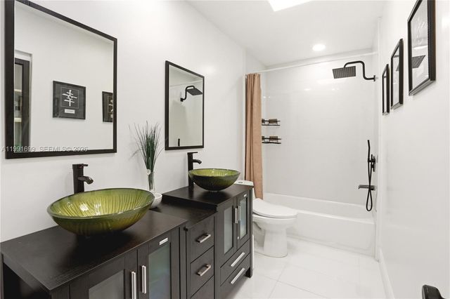 9955 SW 74th St, Miami, FL 33173