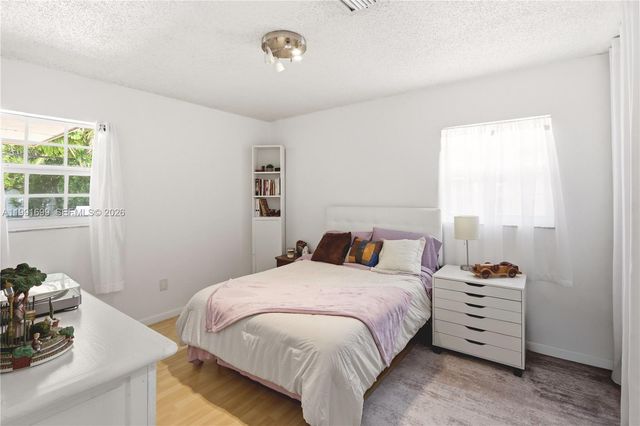 9955 SW 74th St, Miami, FL 33173