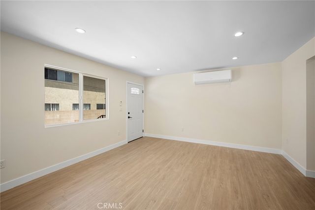 1007 W Angeleno Avenue 103, Burbank, CA 91506